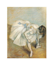 Edgar Degas  Danseuse nouant son brodequin affiche art 24x30cm | yourdeclineoration.com
